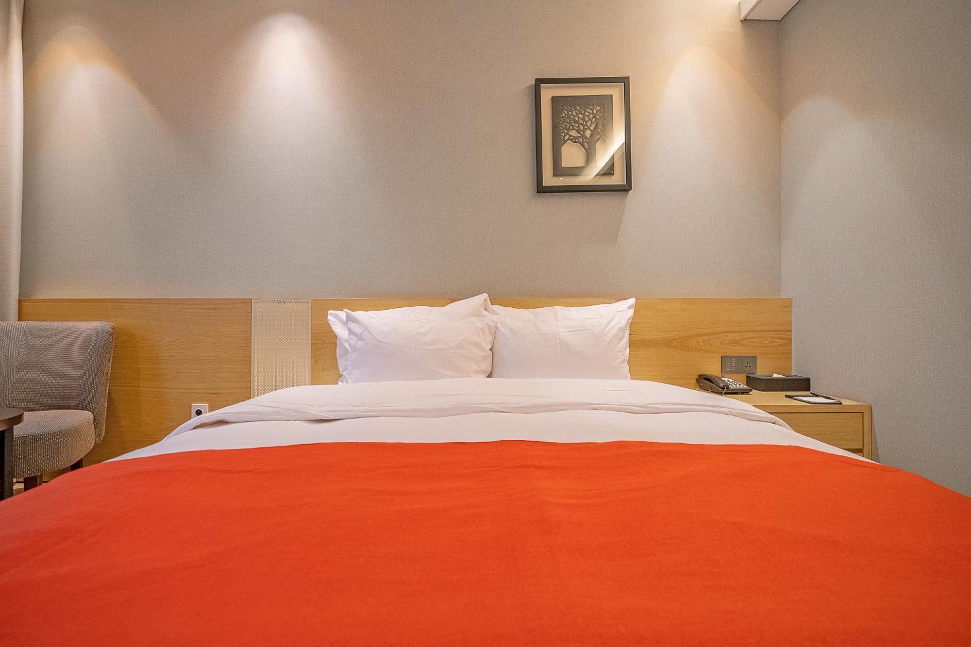 Gloucester Hotel Чхонджу Экстерьер фото