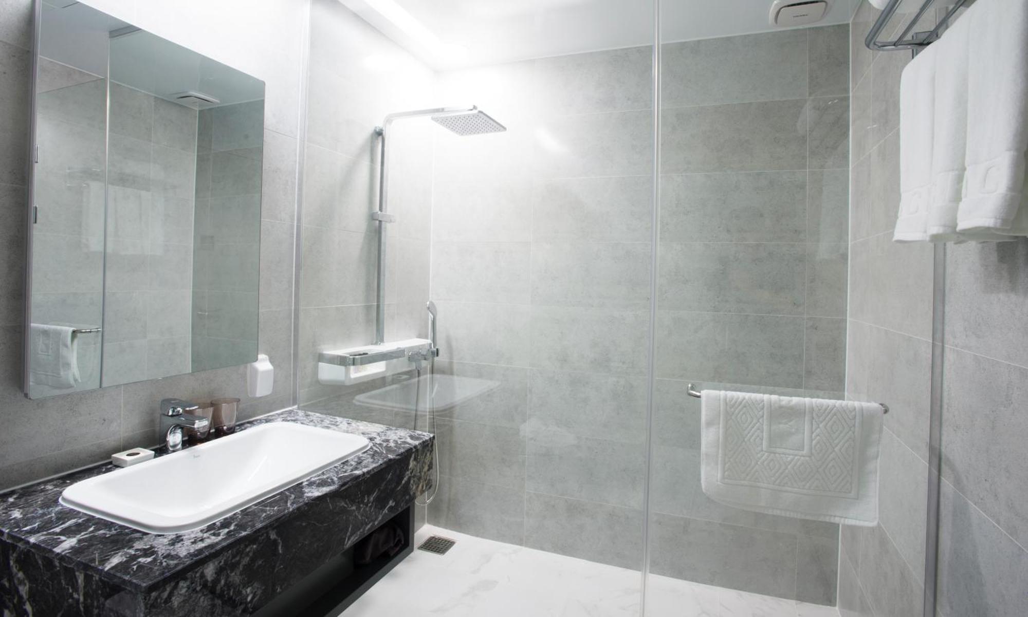 Gloucester Hotel Чхонджу Экстерьер фото