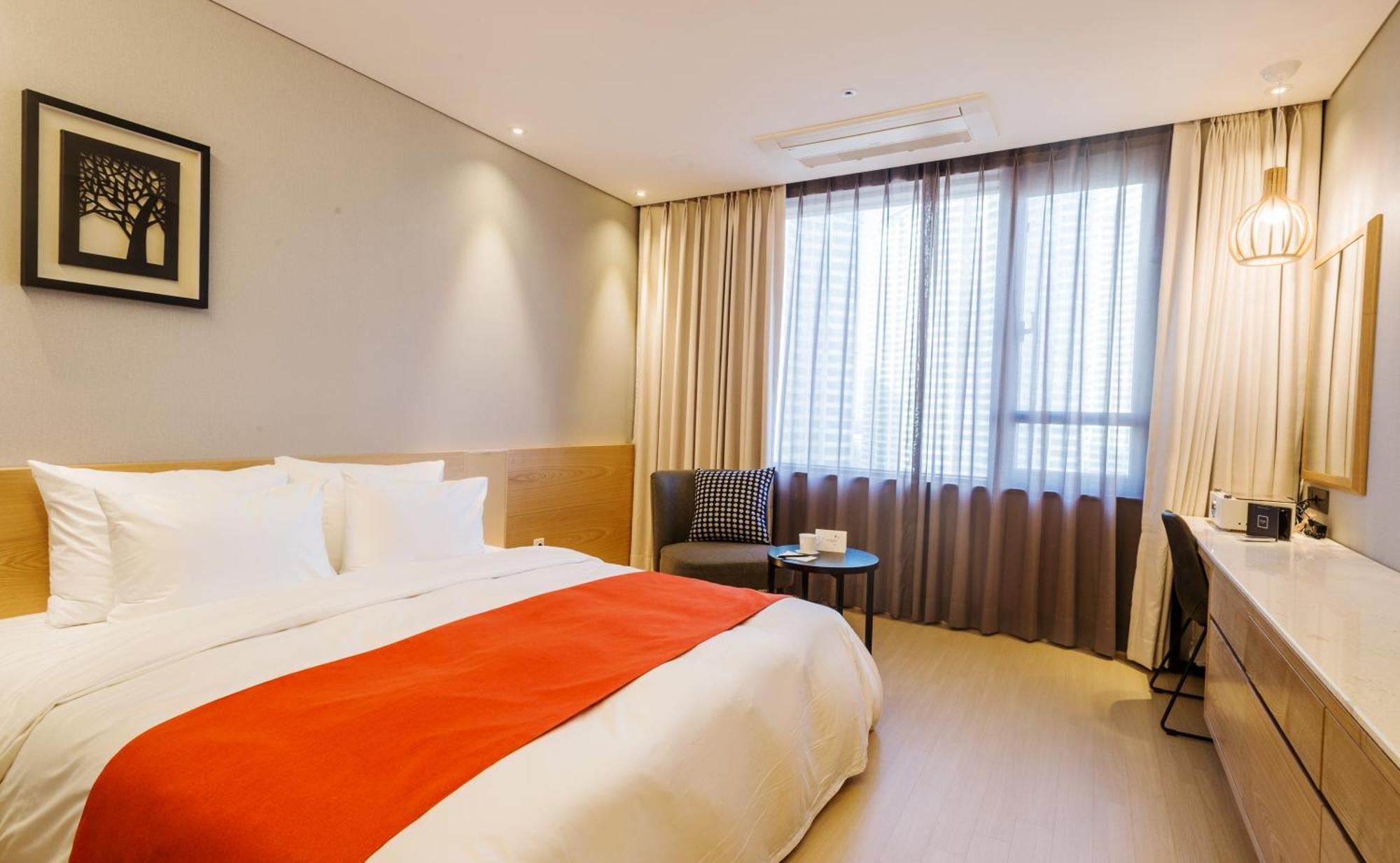 Gloucester Hotel Чхонджу Экстерьер фото